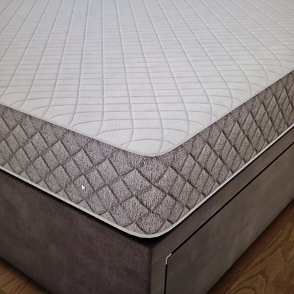 United Kingdom Diamond Single